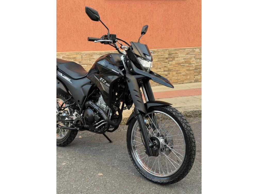 Yamaha XTZ 250 Lander